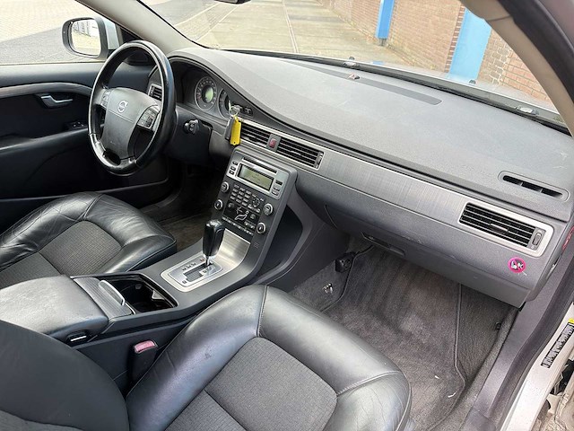Volvo v70 2.0 | sf-282-r i - afbeelding 22 van  29
