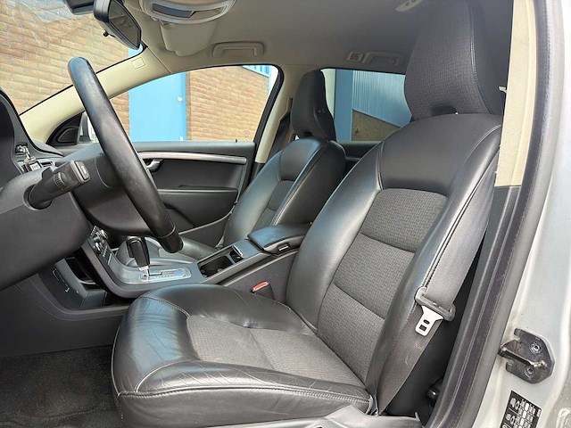 Volvo v70 2.0 | sf-282-r i - afbeelding 24 van  29