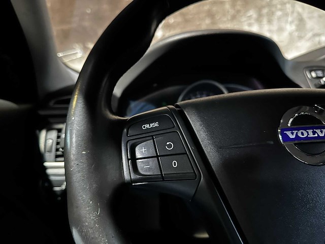Volvo v70 2.0 t5 summum 241pk 2017, z-082-hj - afbeelding 11 van  36