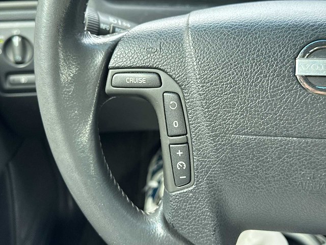 Volvo v70 2003 | 92-gkz-1 - afbeelding 8 van  29