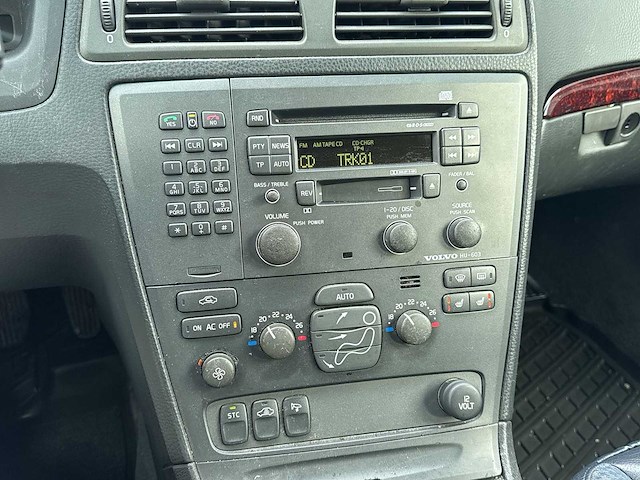 Volvo v70 2003 | 92-gkz-1 - afbeelding 11 van  29