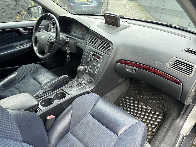 Volvo v70 2003 | 92-gkz-1 - afbeelding 22 van  29