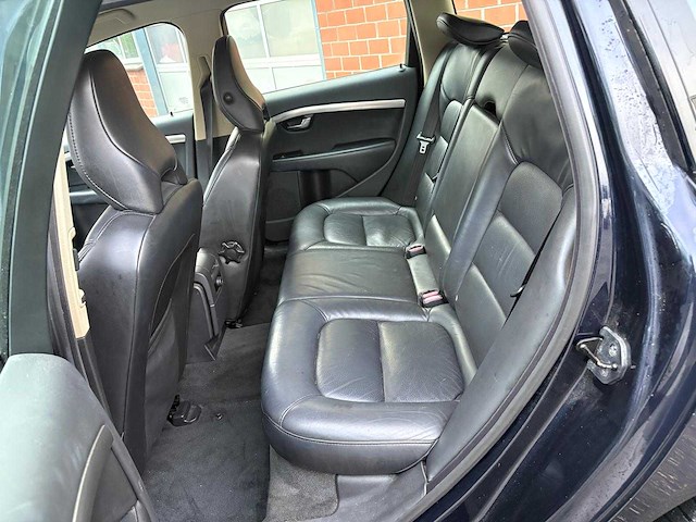 Volvo v70 2.0d limited edition - personenauto - afbeelding 2 van  15