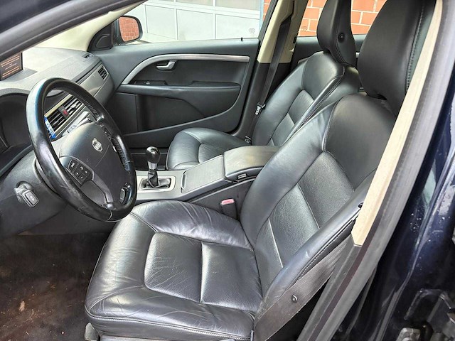 Volvo v70 2.0d limited edition - personenauto - afbeelding 15 van  15