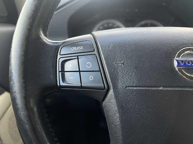 Volvo v70 2.0d summum | 90-zbx-7 - afbeelding 32 van  34