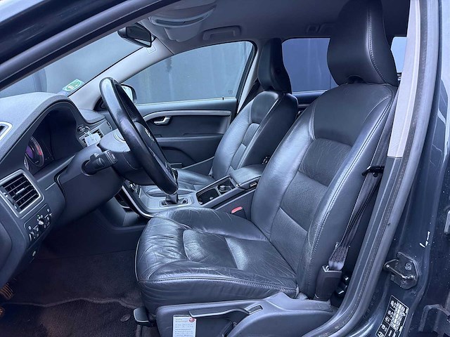 Volvo v70 2.0t momentum 2010 | 34-lpl-8 i - afbeelding 2 van  34