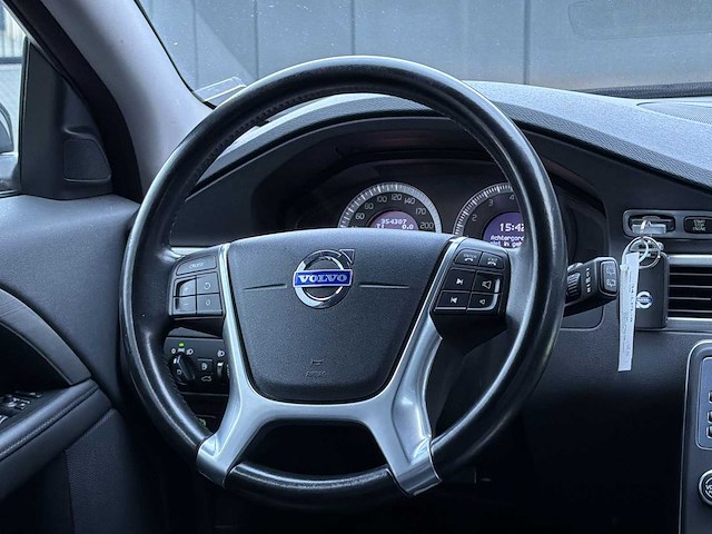 Volvo v70 2.0t momentum 2010 | 34-lpl-8 i - afbeelding 9 van  34