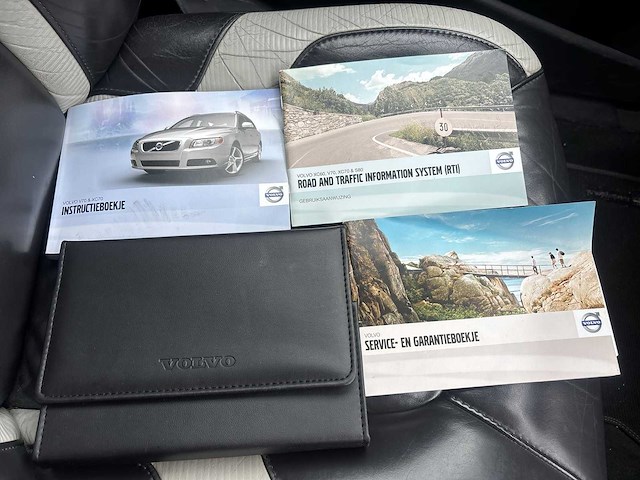 Volvo v70 2.0t r-edition | 09-pps-1 - afbeelding 22 van  35