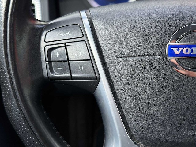 Volvo v70 2.0t r-edition 2010 | 81-npb-4 i - afbeelding 9 van  32
