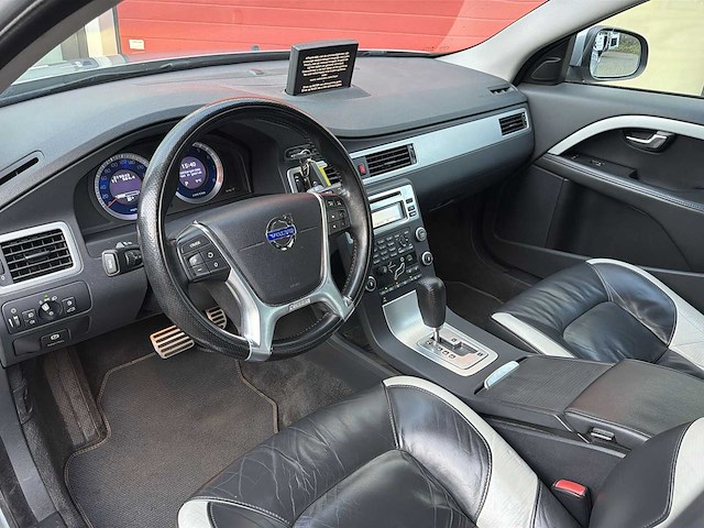 Volvo v70 2.0t r-edition 2010 | 81-npb-4 i - afbeelding 29 van  32
