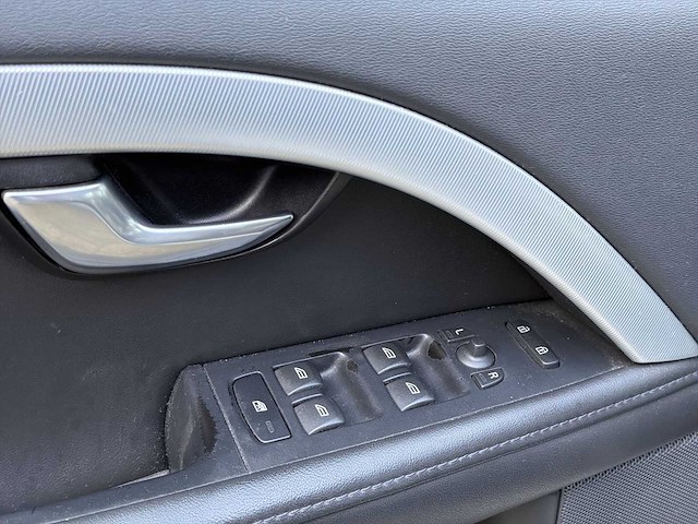 Volvo v70 2.0t r-edition 2010 | 81-npb-4 i - afbeelding 31 van  32