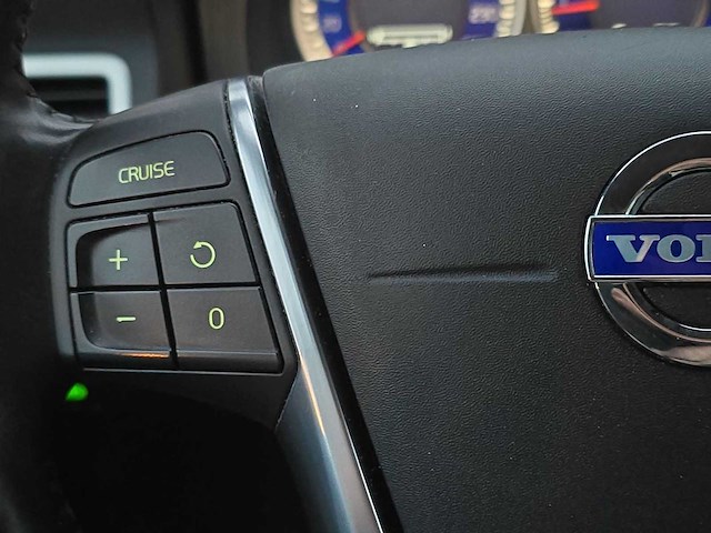 Volvo v70 2.0t r-edition 2011 | 02-pvb-1 - afbeelding 7 van  30