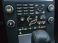 Volvo v70 2.0t r-edition 2011 | 02-pvb-1 - afbeelding 11 van  30