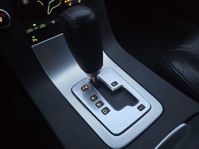 Volvo v70 2.0t r-edition 2011 | 02-pvb-1 - afbeelding 14 van  30