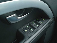 Volvo v70 2.0t r-edition 2011 | 02-pvb-1 - afbeelding 30 van  30