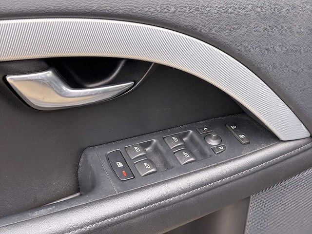 Volvo v70 2.0t r-edition 2011 | 92-ptj-8 i - afbeelding 5 van  35