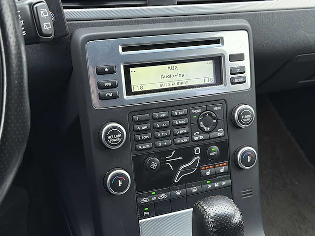 Volvo v70 2.0t r-edition 2011 | 92-ptj-8 i - afbeelding 8 van  35