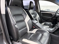 Volvo v70 2.0t r-edition 2011 | 92-ptj-8 i - afbeelding 27 van  35