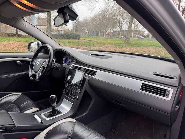 Volvo v70 2.0t r-edition; 29-rgn-5 - afbeelding 12 van  15
