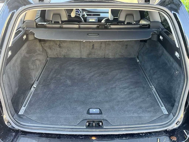 Volvo v70 2.0t r-edition | 31-nzr-5 - afbeelding 16 van  33