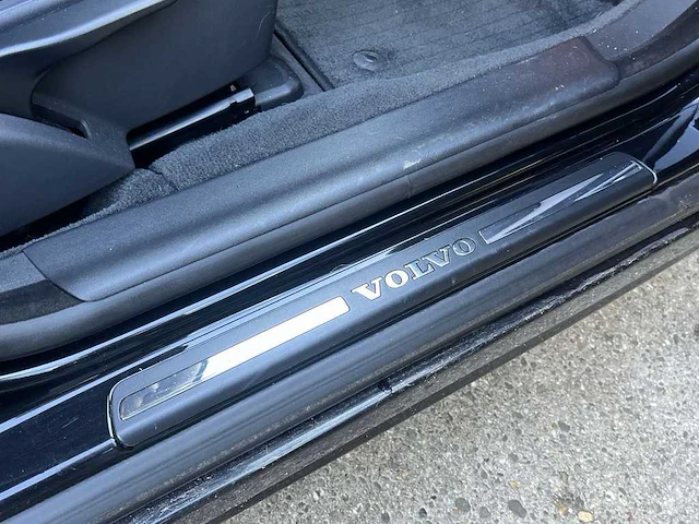 Volvo v70 2.0t r-edition | 31-nzr-5 - afbeelding 26 van  33