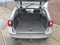 Volvo v70 2.0t r-edition | 32-nzz-9 i - afbeelding 16 van  31