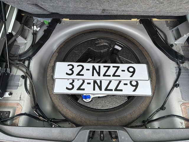 Volvo v70 2.0t r-edition | 32-nzz-9 i - afbeelding 17 van  31