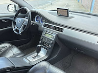 Volvo v70 2.0t r-edition | 32-nzz-9 i - afbeelding 24 van  31