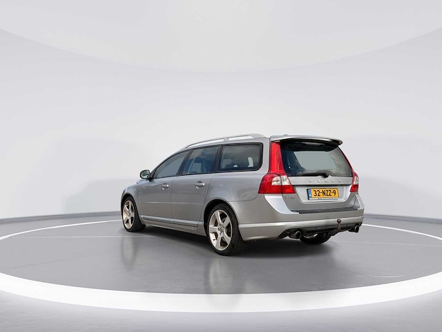 Volvo v70 2.0t r-edition | 32-nzz-9 i - afbeelding 27 van  31