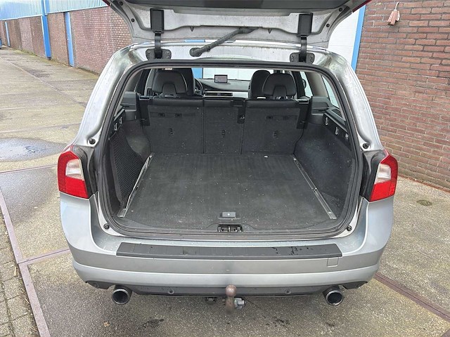 Volvo v70 2.0t r-edition | 32-nzz-9 i - afbeelding 9 van  30