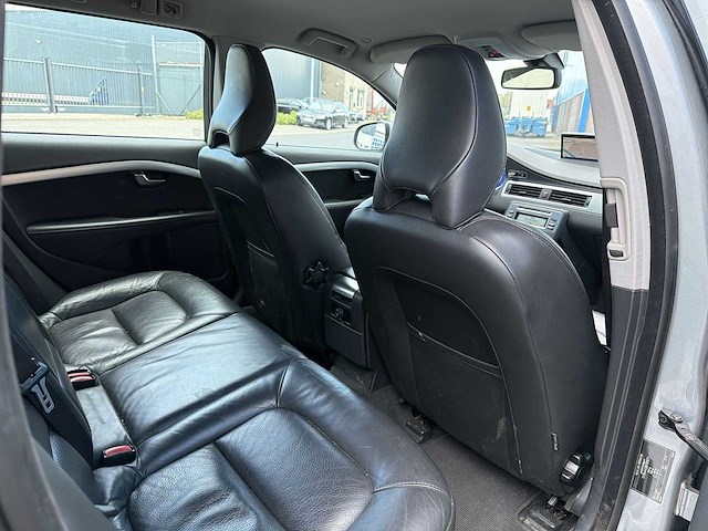 Volvo v70 2.0t r-edition | 32-nzz-9 i - afbeelding 10 van  30