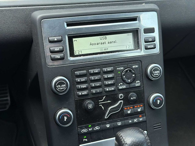 Volvo v70 2.0t r-edition | 32-nzz-9 i - afbeelding 12 van  31