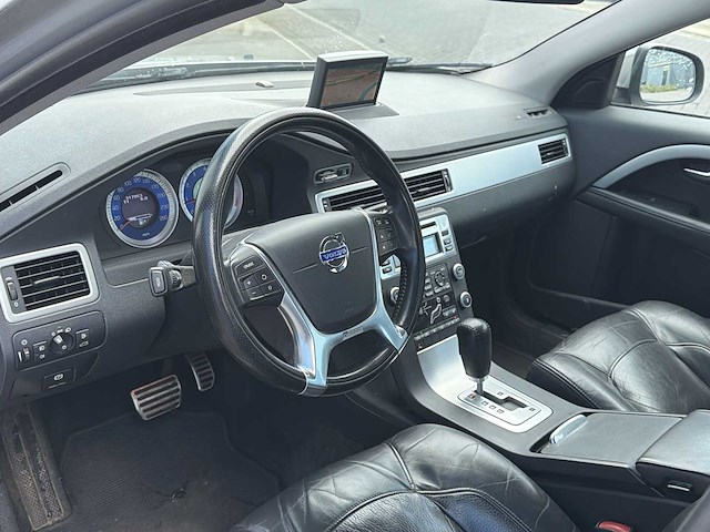 Volvo v70 2.0t r-edition | 32-nzz-9 i - afbeelding 26 van  31