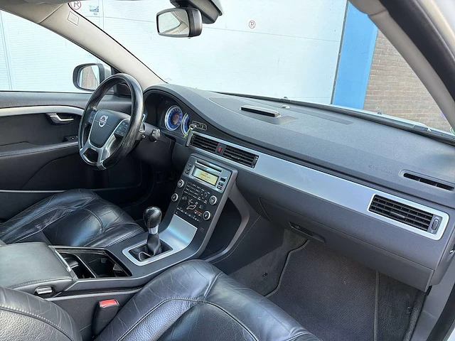 Volvo v70 2.0t r-edition | 34-psr-3 i - afbeelding 25 van  34
