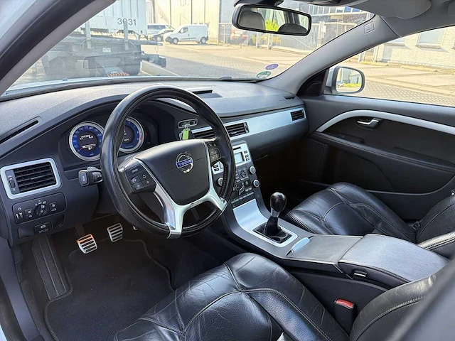 Volvo v70 2.0t r-edition | 34-psr-3 i - afbeelding 31 van  34