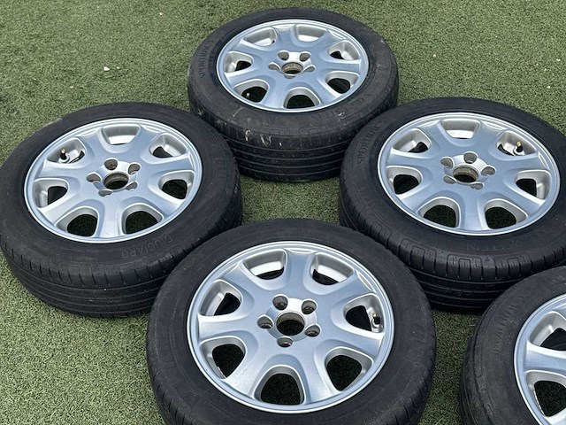 Volvo v70 2.3 t5 geartronic | 70-gl-hd i - afbeelding 26 van  37