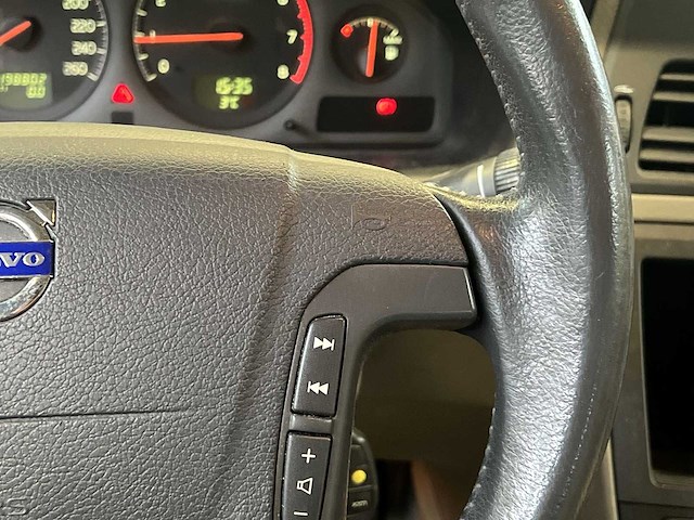 Volvo v70 2.4 benzine | tj-306-j - afbeelding 13 van  35