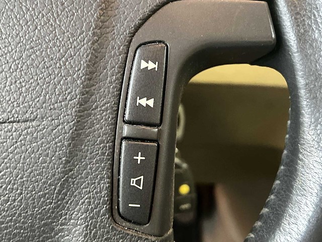 Volvo v70 2.4 benzine | tj-306-j - afbeelding 17 van  35