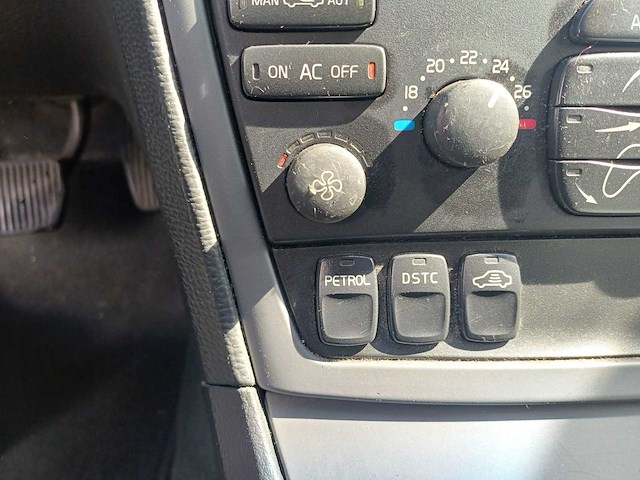 Volvo v70 2.4 cng, 95-hbl-7 - afbeelding 1 van  12