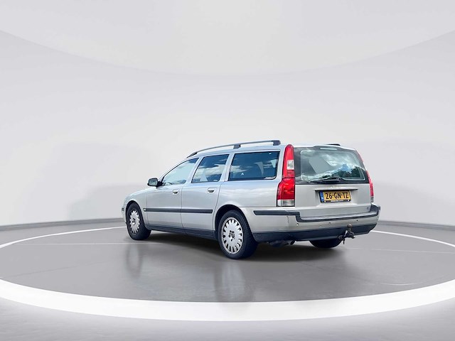 Volvo v70 2.4 comfort line 2001 | 26-gn-tz - afbeelding 2 van  15