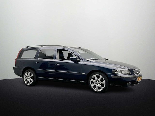 Volvo v70 2.4 comfort line 2003 | 49-lv-nj - afbeelding 3 van  36