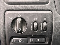 Volvo v70 2.4 comfort line 2003 | 49-lv-nj - afbeelding 4 van  36