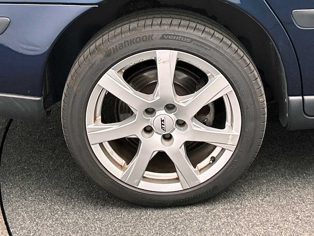 Volvo v70 2.4 comfort line 2003 | 49-lv-nj - afbeelding 9 van  36