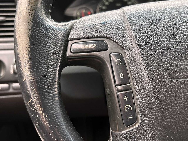 Volvo v70 2.4 comfort line 2003 | 49-lv-nj - afbeelding 15 van  36