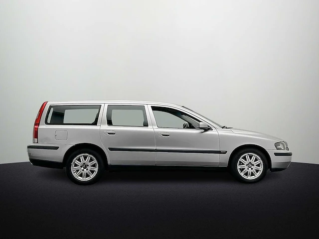Volvo v70 2.4 comfort line 2005 | 20-pz-xr - afbeelding 2 van  50
