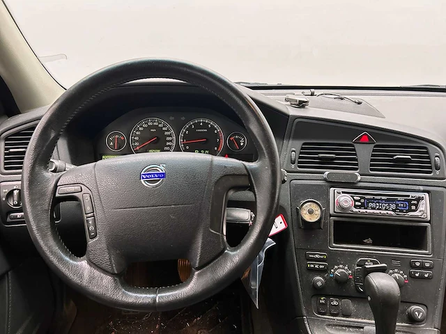 Volvo v70 2.4 comfort line 2005 | 20-pz-xr - afbeelding 5 van  50