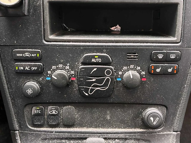 Volvo v70 2.4 comfort line 2005 | 20-pz-xr - afbeelding 9 van  50