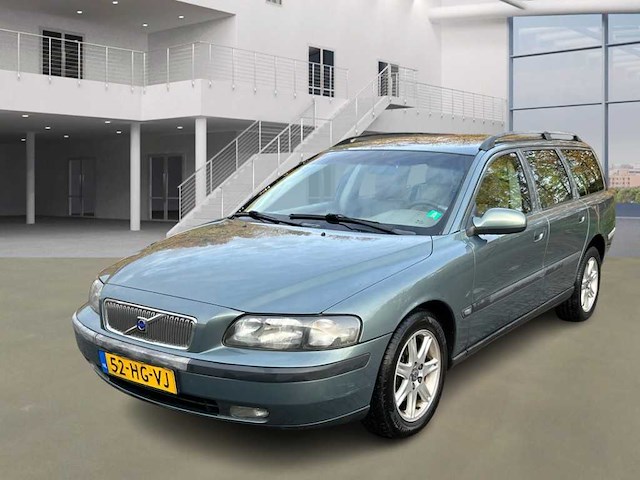 Volvo v70 2.4 comfort line, 52-hg-vj - afbeelding 1 van  13