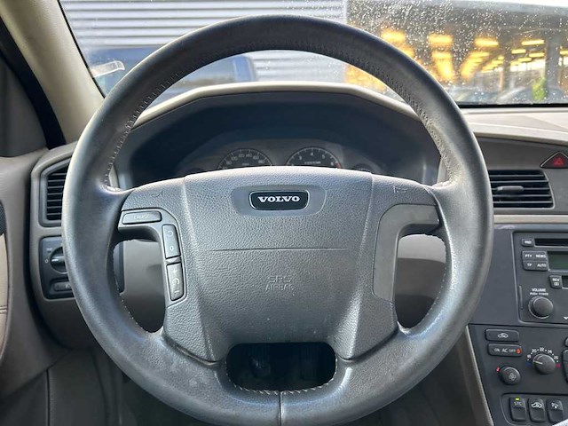 Volvo v70 2.4 comfort line, 52-hg-vj - afbeelding 2 van  13
