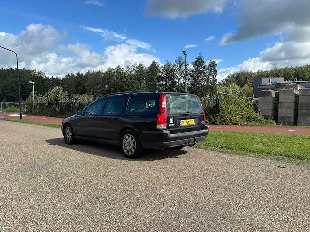 Volvo v70 2.4 comfort line | 87-gx-gx i - afbeelding 10 van  13